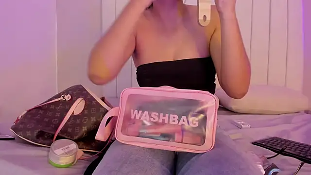 sophia walkett  online show from March 2026 01:50:02 PM