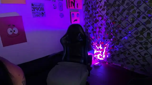 Megan Collinss1 online show from March 2026 06:49:01 PM