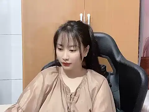 Sunny2868 online show from April 2026 02:47:01 AM