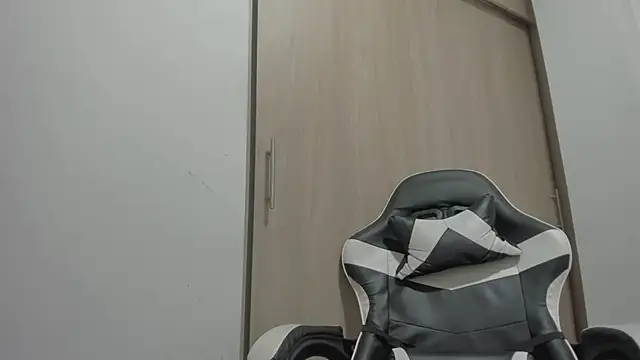 Axel  Blaze online show from March 2026 01:27:02 PM