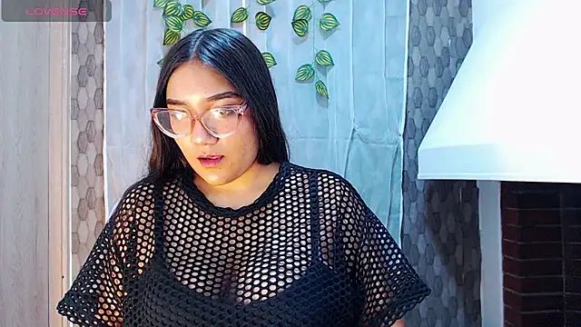 anyela donecm online show from April 2026 07:19:02 PM