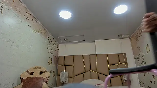 Snapshot of Meredith_Huntt chatting on March 2026 11:39:01 AM Meredith Huntt online show from March 2026 11:39:01 AM