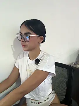 Snapshot of kitty_rousse01 chatting on March 2026 12:23:01 PM kitty rousse01 online show from March 2026 12:23:01 PM