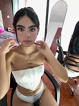 Snapshot of kitty_rousse01 chatting on April 2026 01:28:01 PM kitty rousse01 online show from April 2026 01:28:01 PM