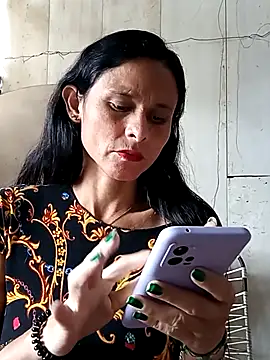 Snapshot of yuliitza4 chatting on April 2026 02:47:01 PM yuliitza4 online show from April 2026 02:47:01 PM