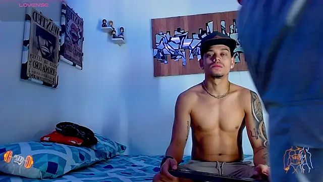 Snapshot of AdamsDvi chatting on March 2026 01:39:01 PM AdamsDvi online show from March 2026 01:39:01 PM