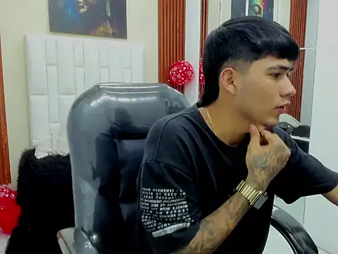 Snapshot of Thiago_collinss chatting on February 2026 09:58:01 PM Thiago collinss online show from February 2026 09:58:01 PM