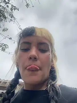 Sara 92 online show from June 2026 06:14:01 PM