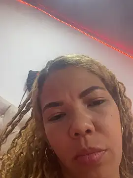 Crespita Hot23 online show from February 2026 02:27:02 PM