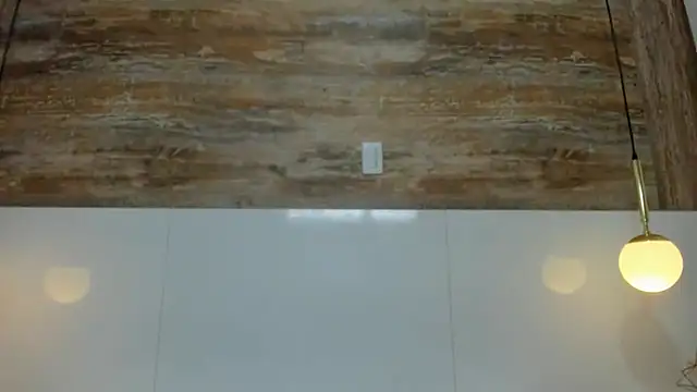 Nikol Lopez  online show from April 2026 11:03:02 AM