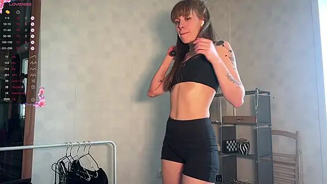 Snapshot of RosaMoore chatting on March 2026 05:44:01 AM RosaMoore online show from March 2026 05:44:01 AM