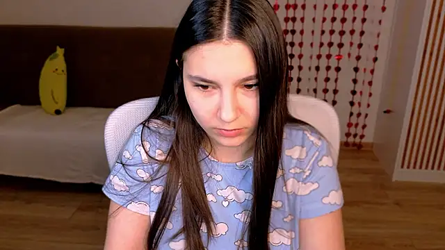 Snapshot of Ari_Grend chatting on March 2026 02:13:02 AM Ari Grend online show from March 2026 02:13:02 AM