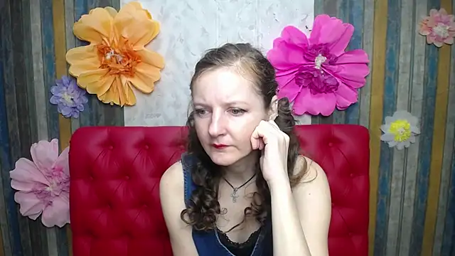 Snapshot of MeganPirs chatting on April 2026 04:57:02 AM MeganPirs online show from April 2026 04:57:02 AM