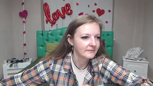 Snapshot of MeganPirs chatting on May 2026 05:18:01 PM MeganPirs online show from May 2026 05:18:01 PM