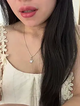 Snapshot of Tinn_tin chatting on June 2026 08:34:01 AM Tinn tin online show from June 2026 08:34:01 AM