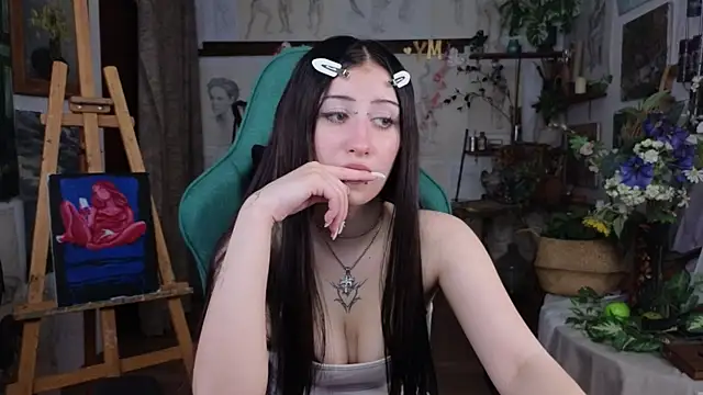 EffieMeowley online show from May 2026 07:13:02 AM