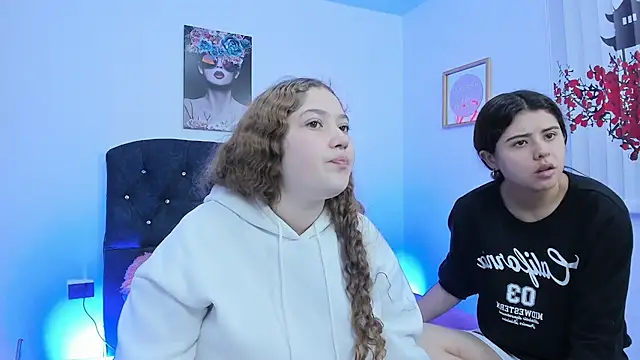 valeria and zoe online show from March 2026 02:34:01 PM