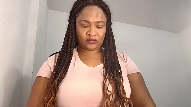 Snapshot of luxy_benet chatting on April 2026 02:48:01 AM luxy benet online show from April 2026 02:48:01 AM