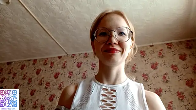 Snapshot of SoniqBliss chatting on March 2026 07:21:01 AM SoniqBliss online show from March 2026 07:21:01 AM