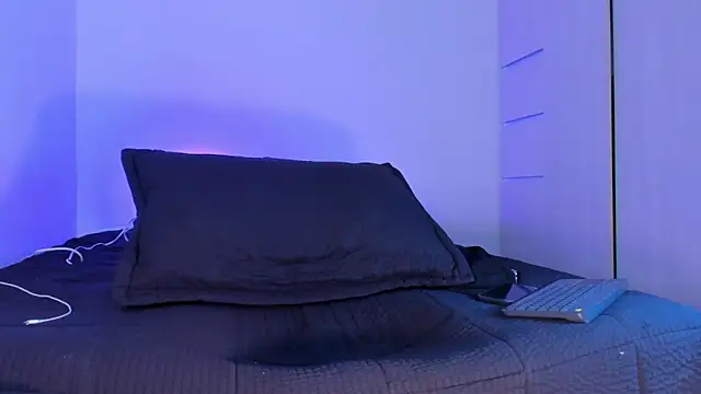 THADEO KING2 online show from April 2026 04:19:01 PM