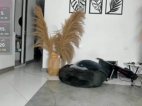 yerliss petitee online show from March 2026 08:37:02 PM