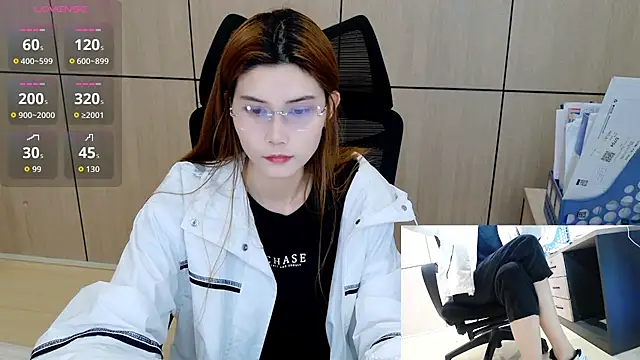 Snapshot of zhen-68 chatting on April 2026 02:35:01 AM zhen-68 online show from April 2026 02:35:01 AM
