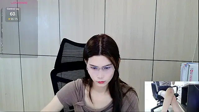 Snapshot of zhen-68 chatting on May 2026 12:52:02 AM zhen-68 online show from May 2026 12:52:02 AM