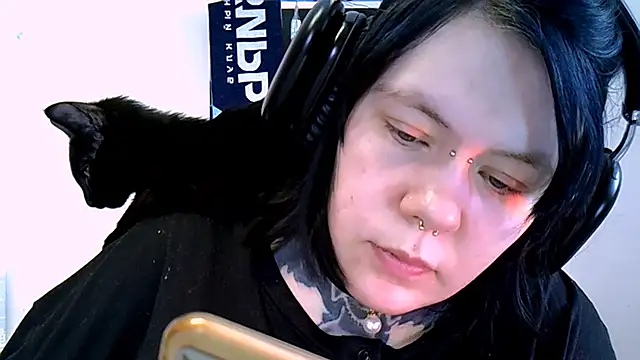 Qwerty Ann online show from March 2026 04:49:01 AM