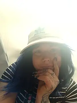 fragilexxx online show from April 2026 08:48:01 PM