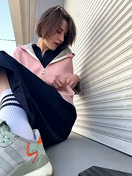 Kamorana online show from March 2026 01:05:01 PM