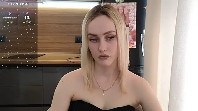 Snapshot of Bella_Villen chatting on July 2026 08:50:01 AM Bella Villen online show from July 2026 08:50:01 AM
