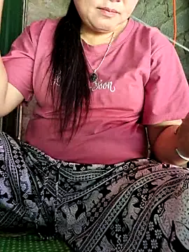 Snapshot of phay79 chatting on May 2026 02:18:02 AM phay79 online show from May 2026 02:18:02 AM