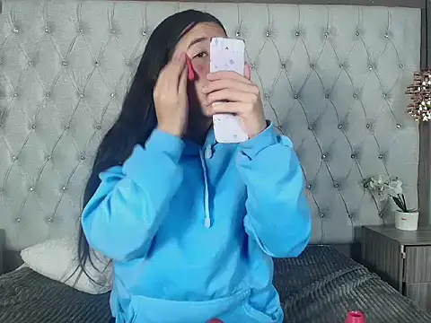 Snapshot of LilyRossi_ chatting on April 2026 12:52:02 PM LilyRossi online show from April 2026 12:52:02 PM