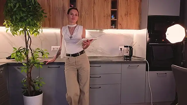 Snapshot of BritneySwiss chatting on March 2026 07:53:01 PM BritneySwiss online show from March 2026 07:53:01 PM