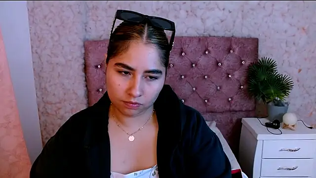 Sofiazaf  online show from March 2026 12:54:02 PM