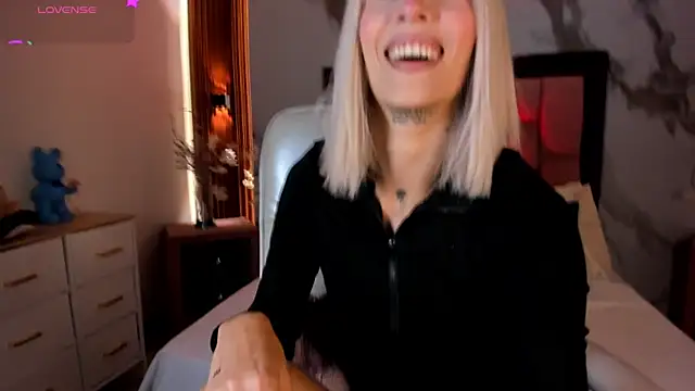 Snapshot of samantha_rogers chatting on April 2026 12:43:01 PM samantha rogers online show from April 2026 12:43:01 PM