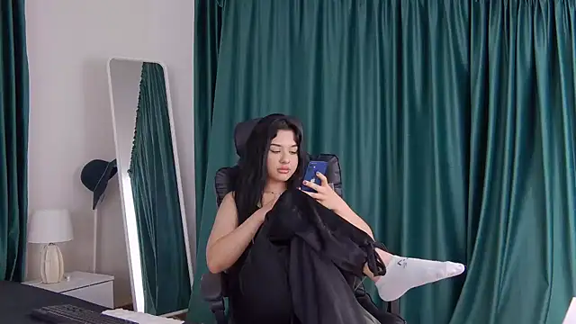 MissNaomiBelle online show from June 2026 06:54:02 PM