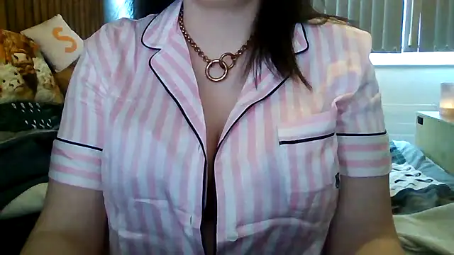 Snapshot of StaceyXOXO chatting on February 2026 02:28:01 PM StaceyXOXO online show from February 2026 02:28:01 PM