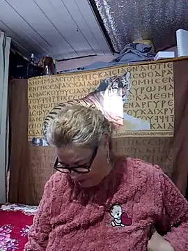 momismilf544 online show from May 2026 01:32:02 PM