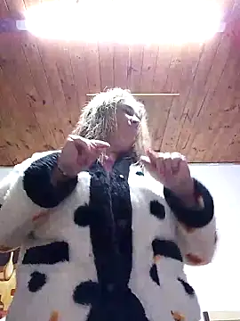 momismilf544 online show from May 2026 05:01:02 AM