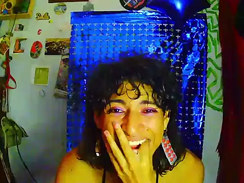 RAMONA TIJERAX online show from June 2026 01:43:01 PM