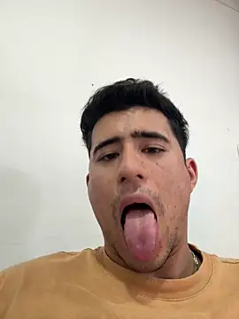 David-latinlover online show from April 2026 05:17:01 PM