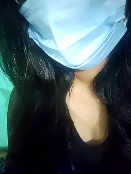 QUEEN LADYY online show from March 2026 04:47:01 PM