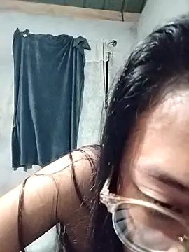 Snapshot of angelpinay44 chatting on April 2026 04:45:01 PM angelpinay44 online show from April 2026 04:45:01 PM