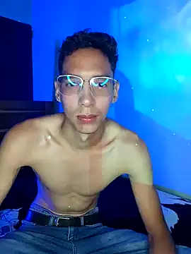 Snapshot of makarthus chatting on February 2026 04:07:02 PM makarthus online show from February 2026 04:07:02 PM