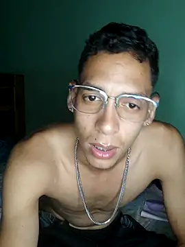 Snapshot of makarthus chatting on March 2026 05:08:02 AM makarthus online show from March 2026 05:08:02 AM