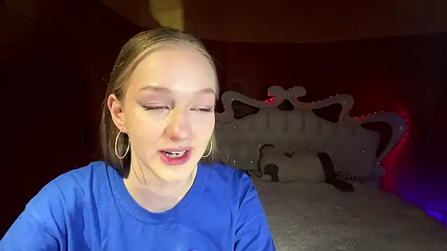 Anika Socutehe online show from March 2026 09:37:01 PM