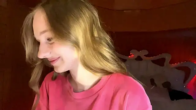 Anika Socutehe online show from April 2026 08:12:02 PM