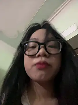 Leeeeiu online show from May 2026 03:20:02 PM