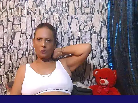 Snapshot of Hot_queen58 chatting on April 2026 06:29:02 AM Hot queen58 online show from April 2026 06:29:02 AM